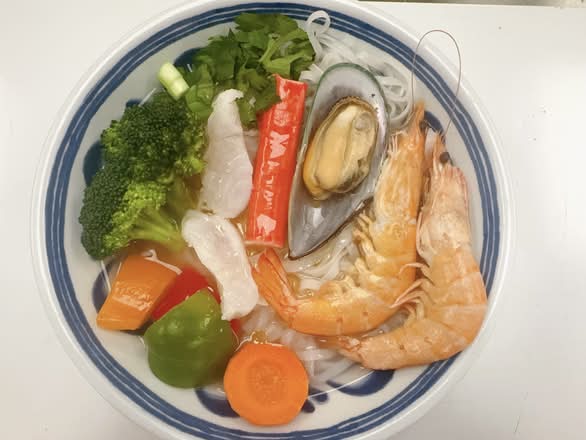 Seafood Vermicelli Soup/海鲜汤粉